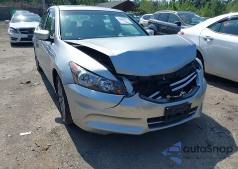 2011 Honda Accord 2.4 Ex-L from USA, damaged, VIN 1HGCP2F80BA098639
